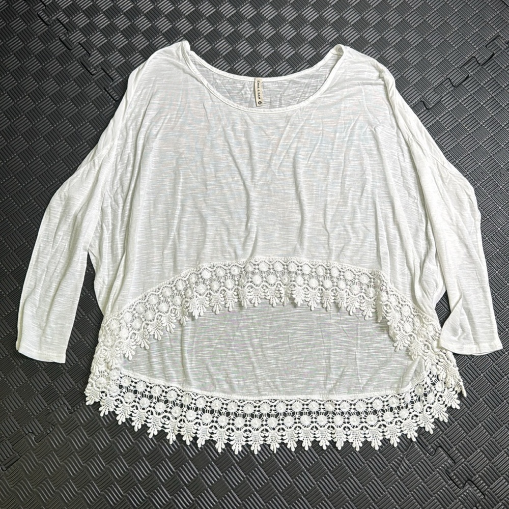 Emma & Sam LF Women White Crochet Lace Crop Top -